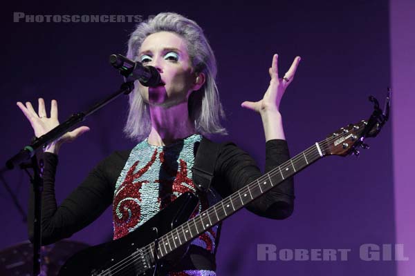 ST VINCENT - 2014-10-31 - PARIS - Grande Halle de La Villette - 